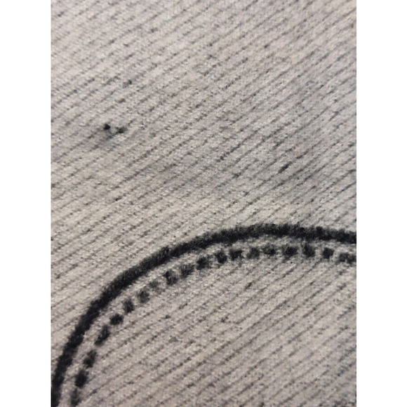 Louis Vuitton LV Forever Reversible Gray Black Cashmere Scarf Pre-Owned - Picture 16 of 16